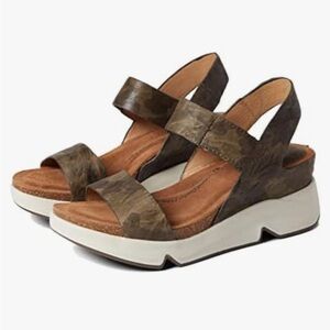 Sofft Women's Caisson Wedge Ankle Strap Platform Sandals Leather Olive Brown